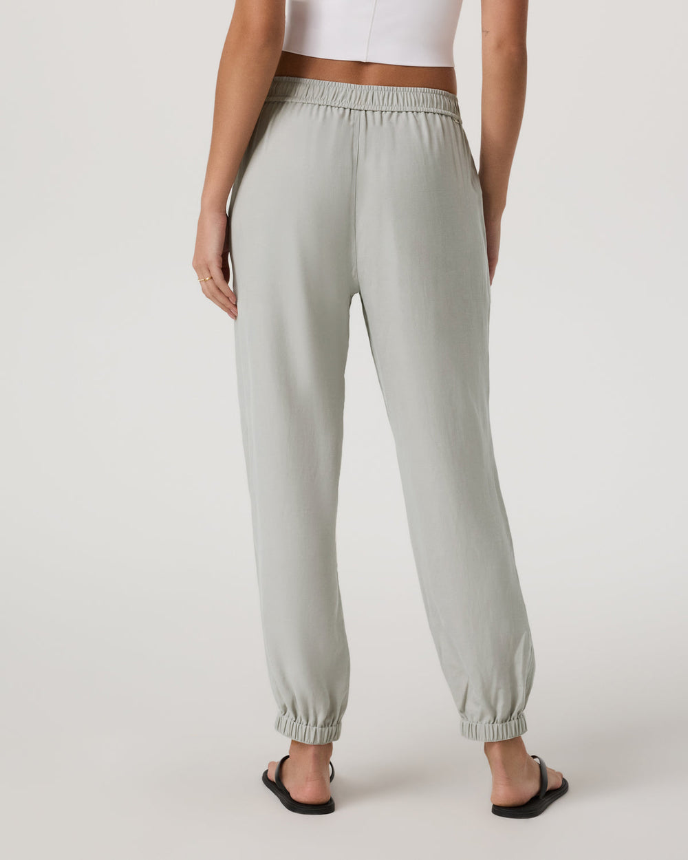 Trestles Twill Jogger Talc | Vuori sale