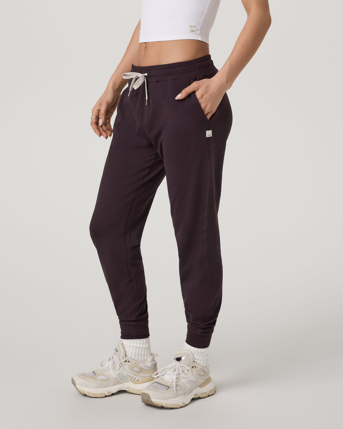 Performance Jogger - Long Women's Raisin Joggers | Vuori onsale