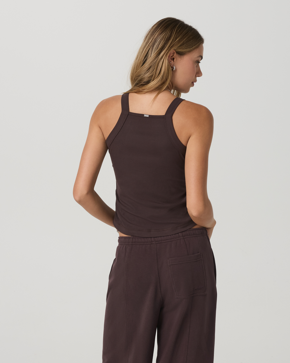 Pose Cooper Tank Women's French Roast Tank Top | Vuori onsale