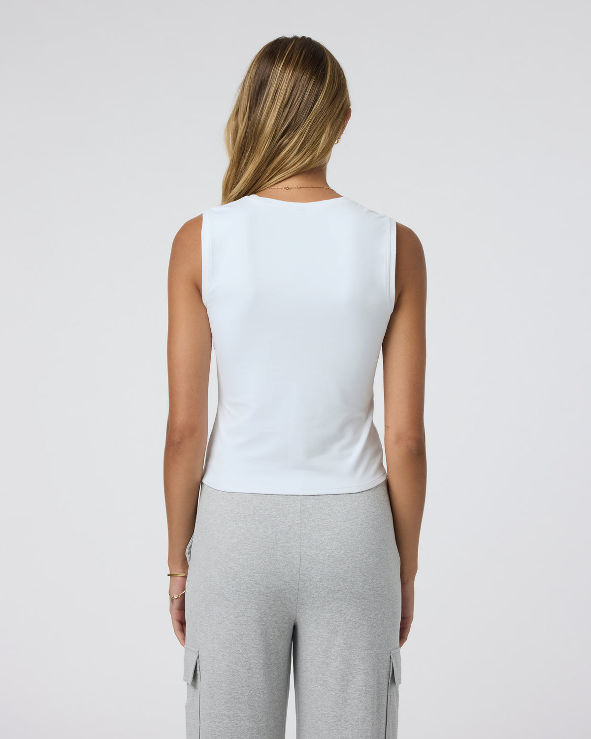 Halo Essential Scoop Tank White | Vuori discount