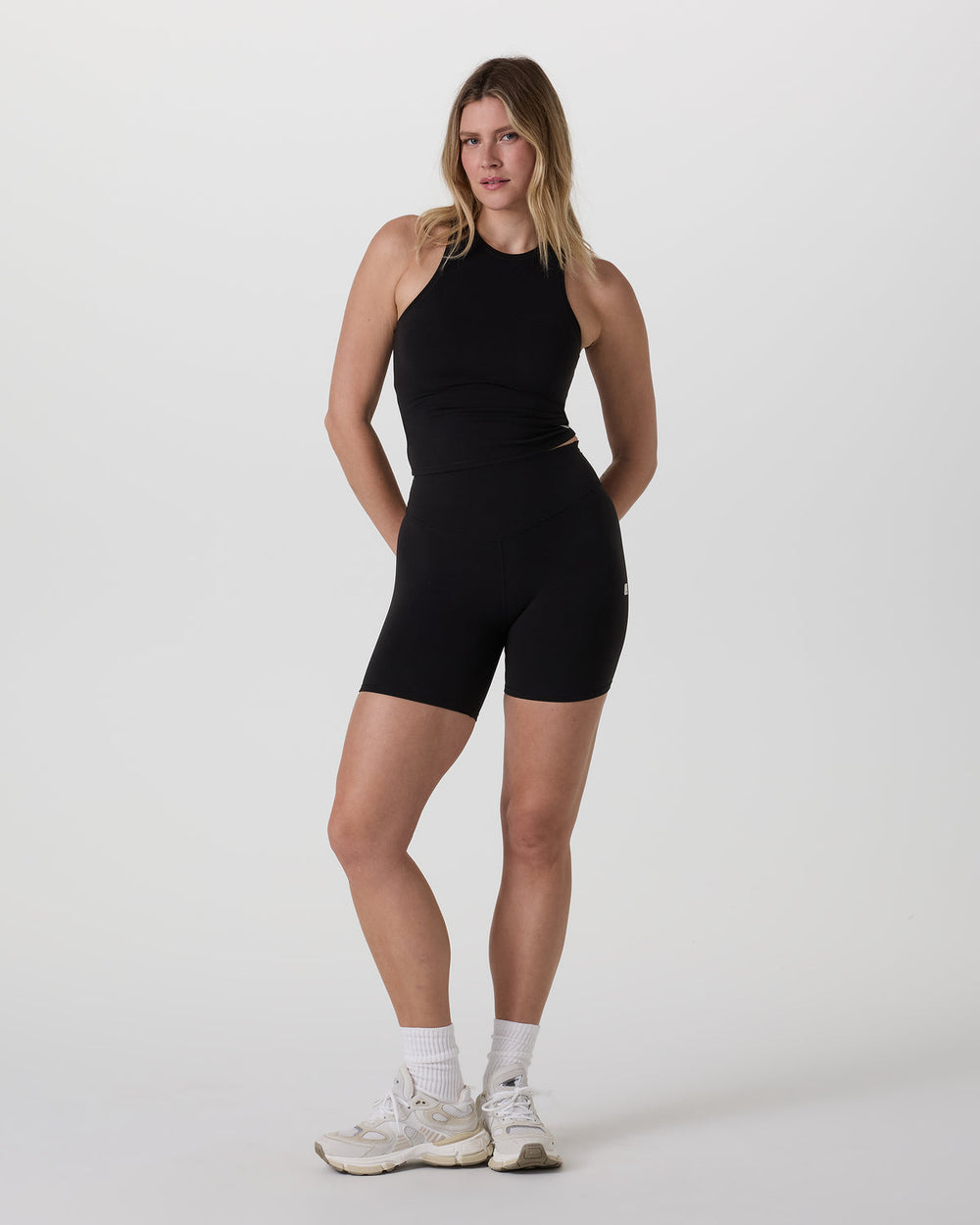 Vuori AllTheFeels Crew Tank Black | Vuori outlet