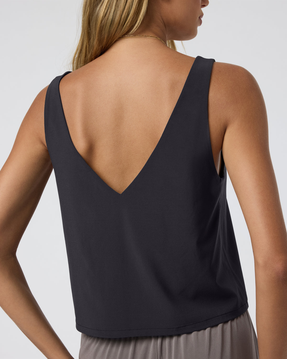 Villa Cropped Tank Black | Vuori outlet
