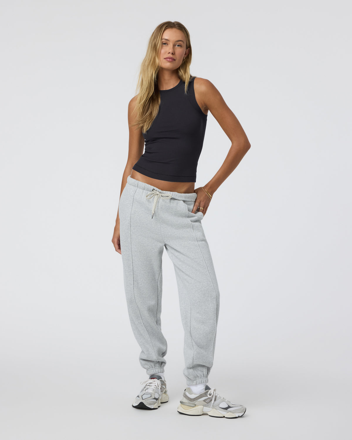 Pose Modern Tank Black | Vuori sale