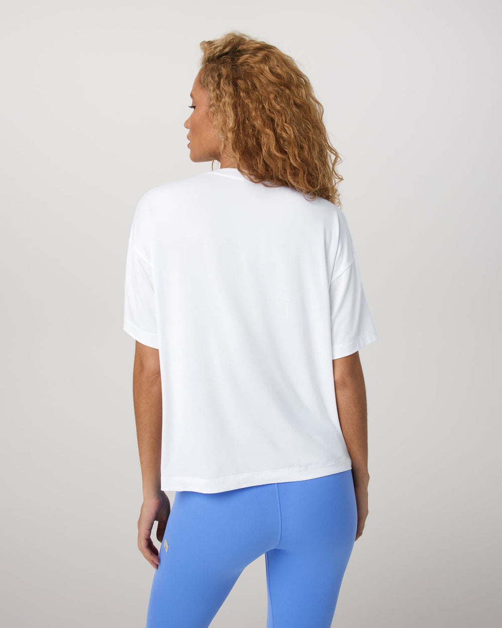 Energy Long Tee Women's White Performance Tee Shirt | Vuori online