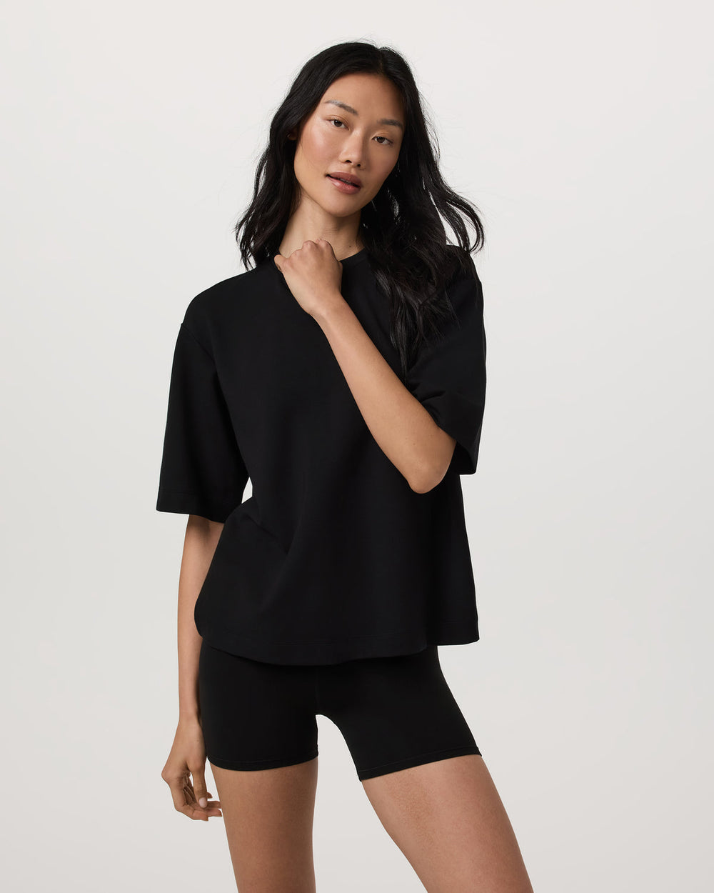 Short Sleeve Maven Oversized Tee Women's Black T-Shirt | Vuori shop