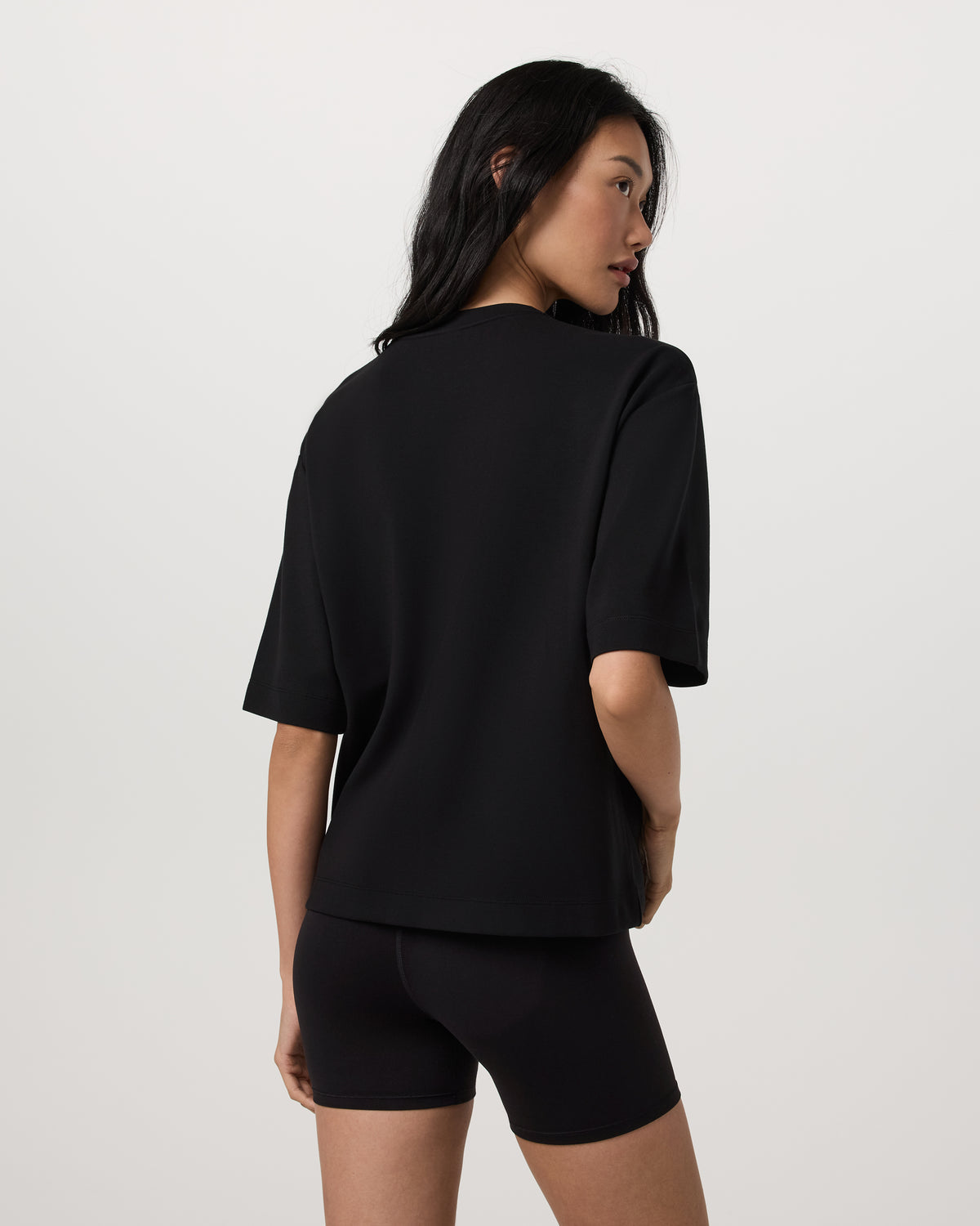 Short Sleeve Maven Oversized Tee Women's Black T-Shirt | Vuori shop