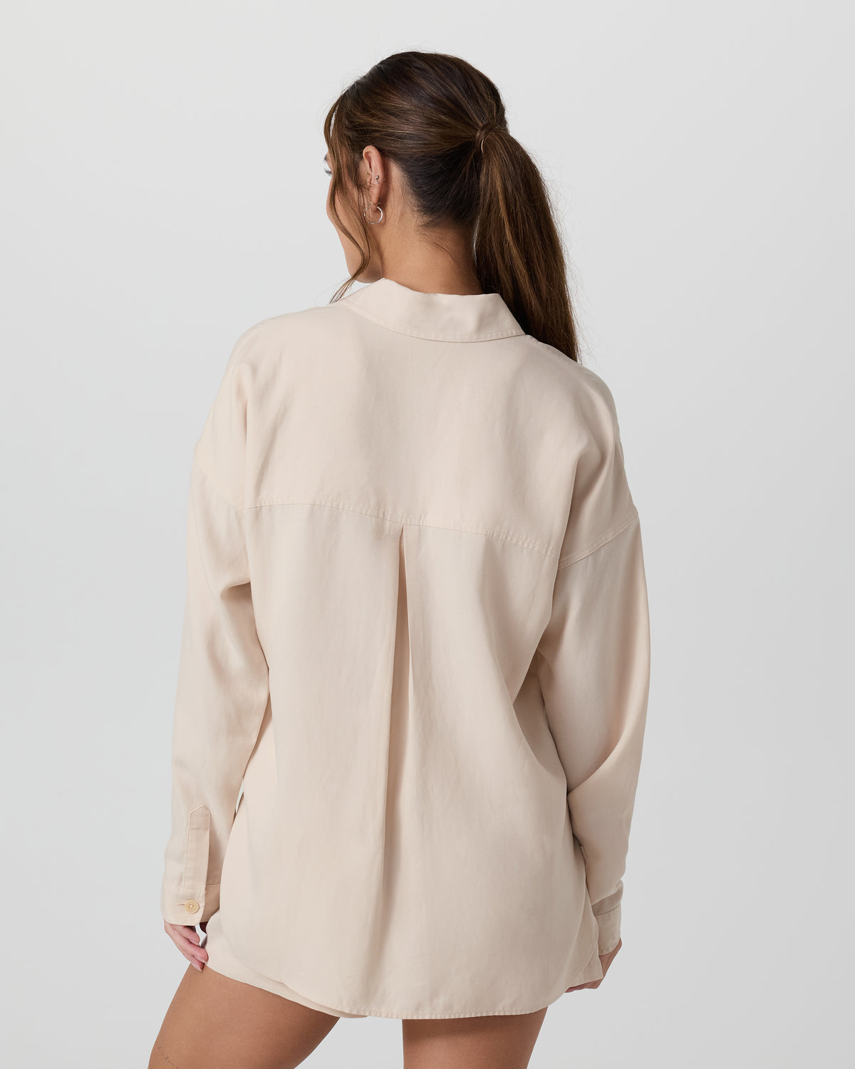 Trestles Twill Button Up Sand Dollar | Vuori sale