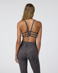 Yosemite Bra Chia Stucco Strappy Sports Bra | Vuori outlet
