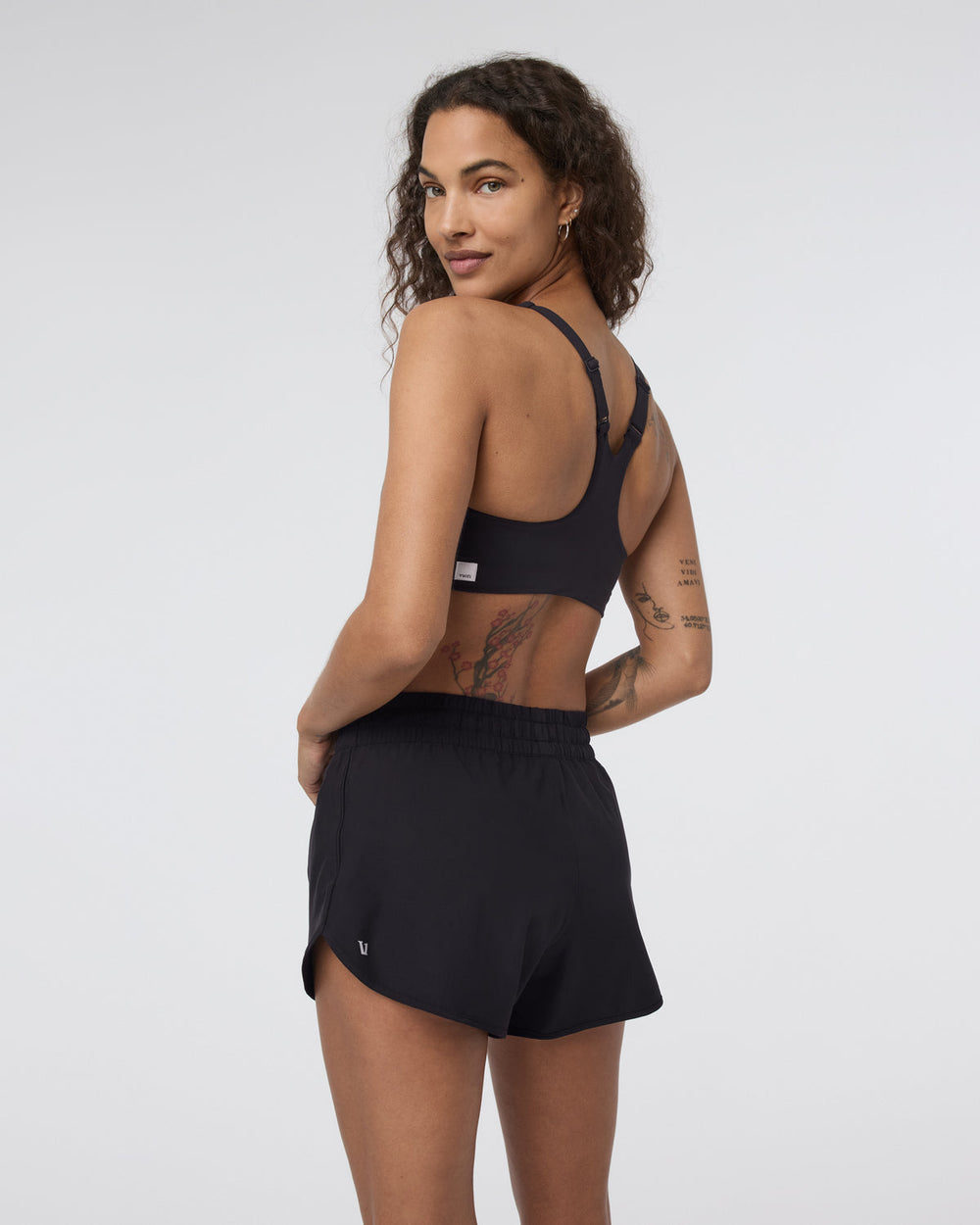 Dynamic Bra Black Medium Support Sports Bra | Vuori sale
