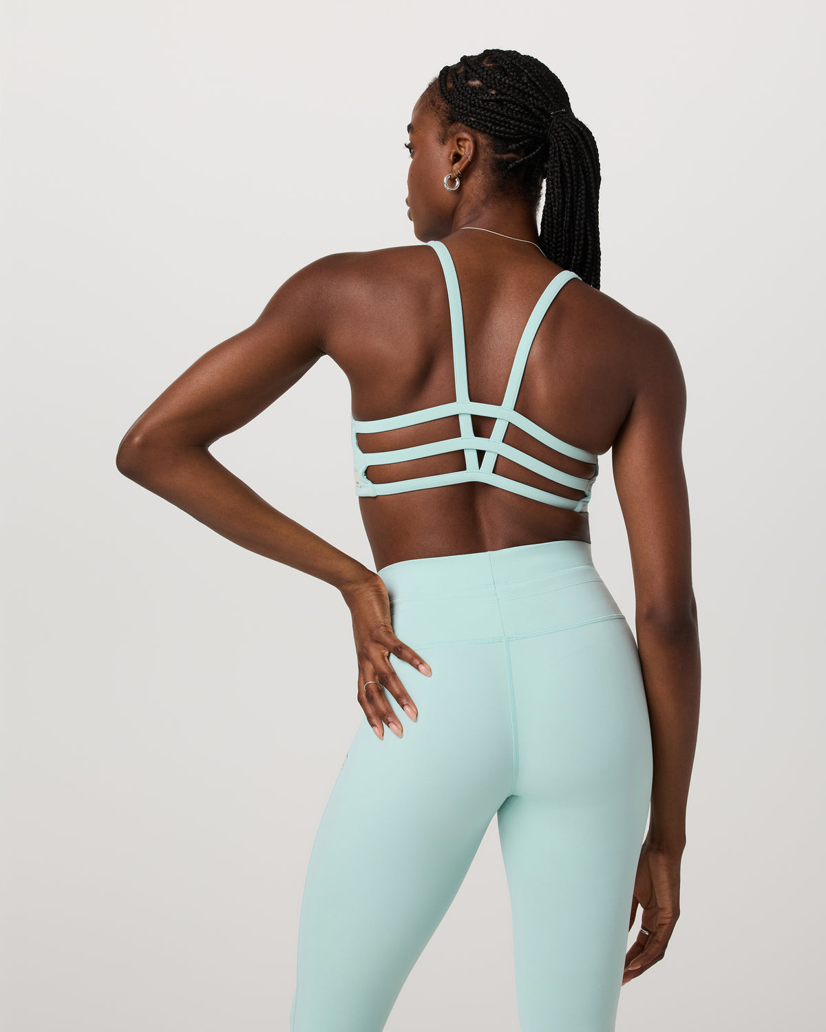 Yosemite Bra Women's Spearmint Strappy Sports Bra | Vuori onsale