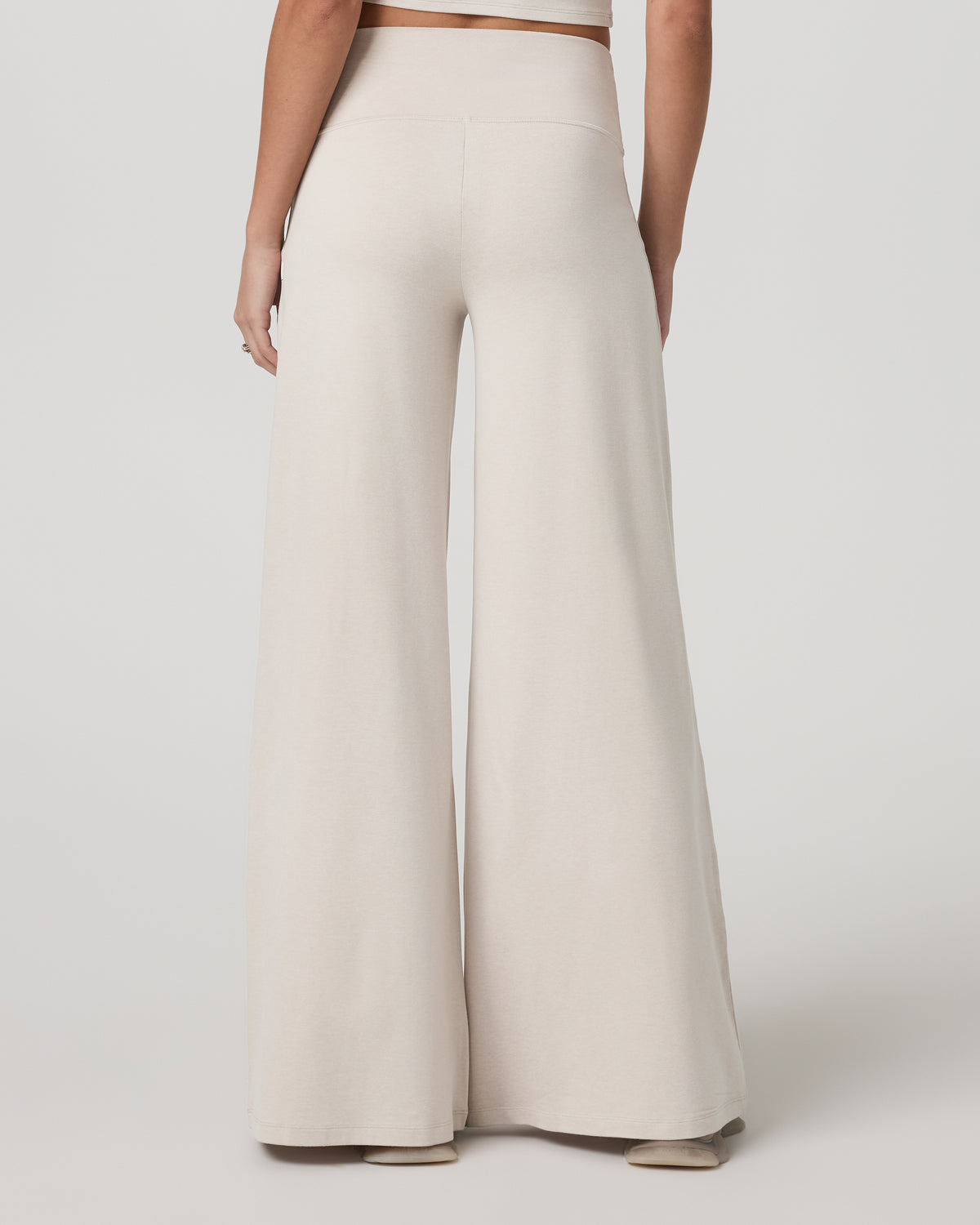 Halo Easy Wideleg Pant-Short Women's Ecru Heather Pants | Vuori discount