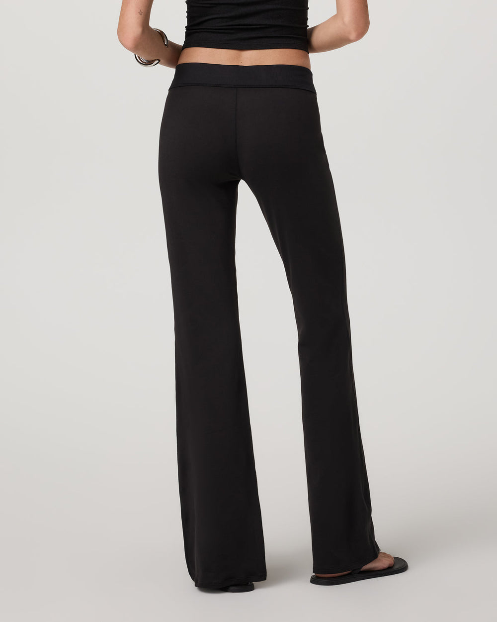 Halo Flare Pant Women's Solid Black Pants | Vuori shop