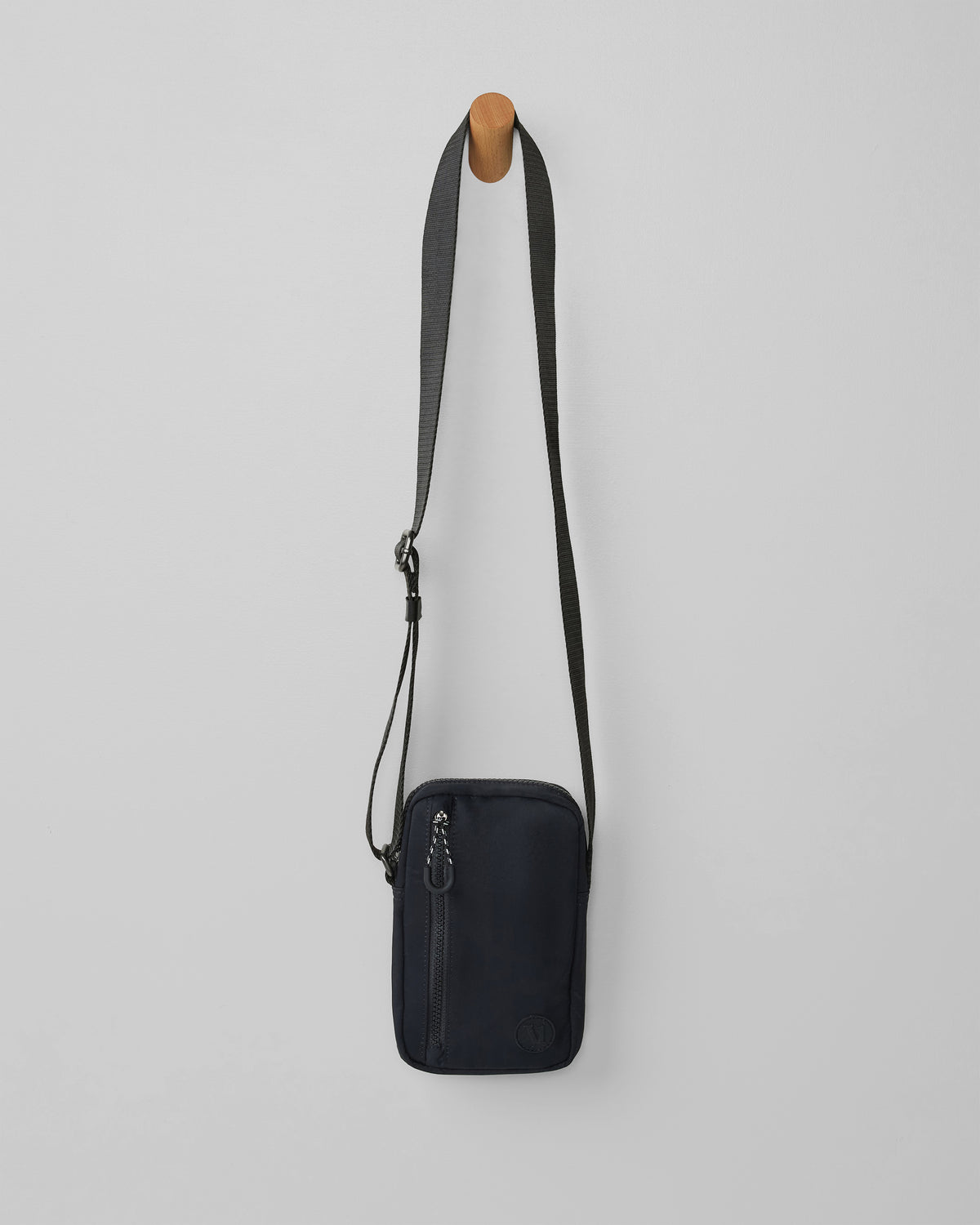 All Around Crossbody Black Bag | Vuori online