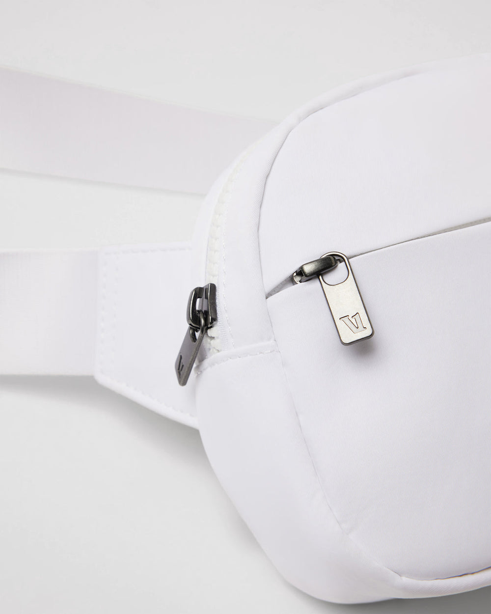 All Around Hip Pack White Waist Bag | Vuori online