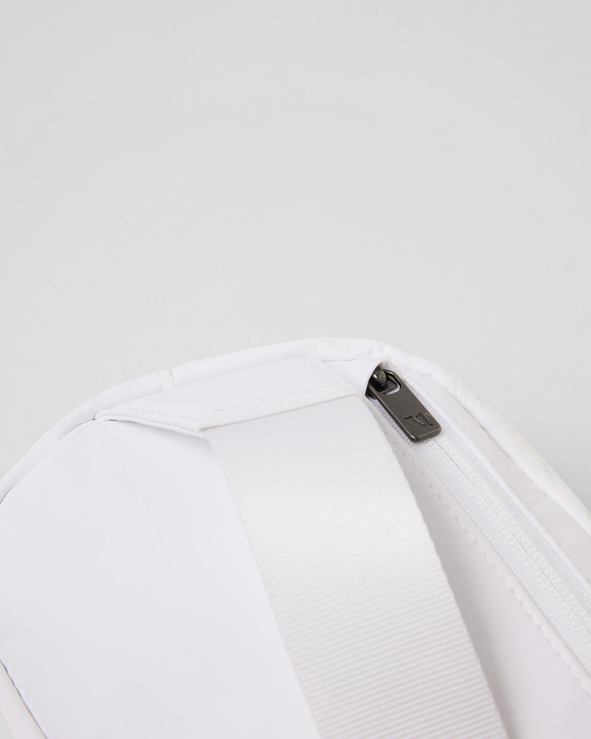 All Around Hip Pack White Waist Bag | Vuori online