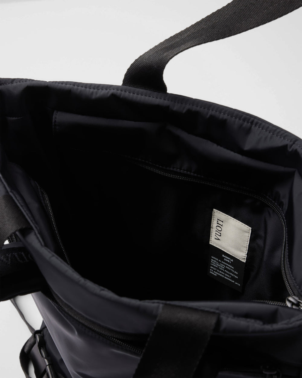 V1 Convertible Tote Bag 2.0 Black | Vuori outlet