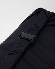 Packable Travel Bag Lightweight Black Roll Top Bag | Vuori online