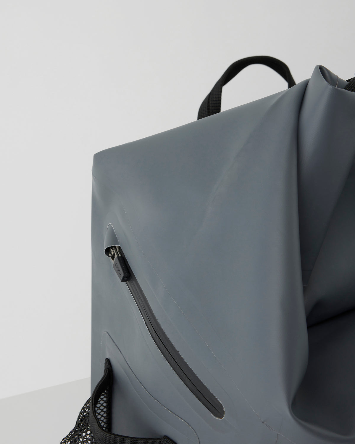 Vuori Dry Bag Charcoal Waterproof Bag | Vuori shop
