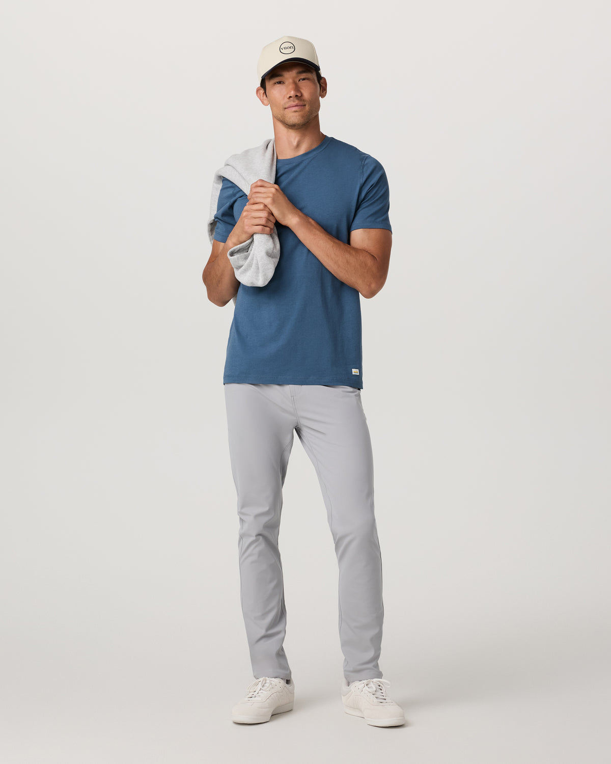 Meta Pant Athletic Slim Fit 32" Sea Fog 5-Pocket Pants | Vuori for sale