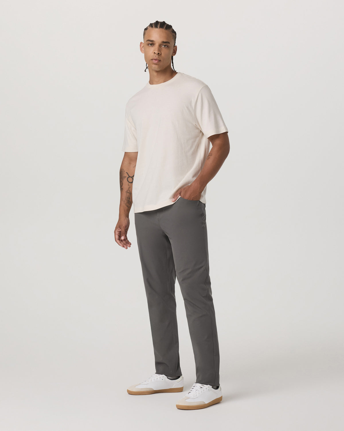 Meta Pant Classic Fit 32" Men's Warm Grey 5-Pocket Pants | Vuori shop