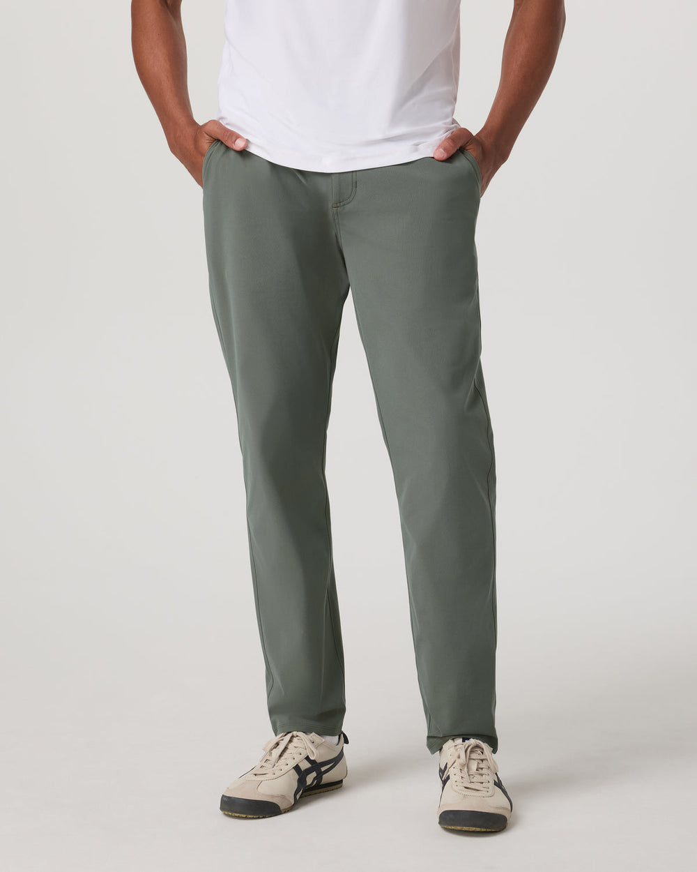Meta Trouser Classic Fit 32" Men's Light Oregano Pants | Vuori shop
