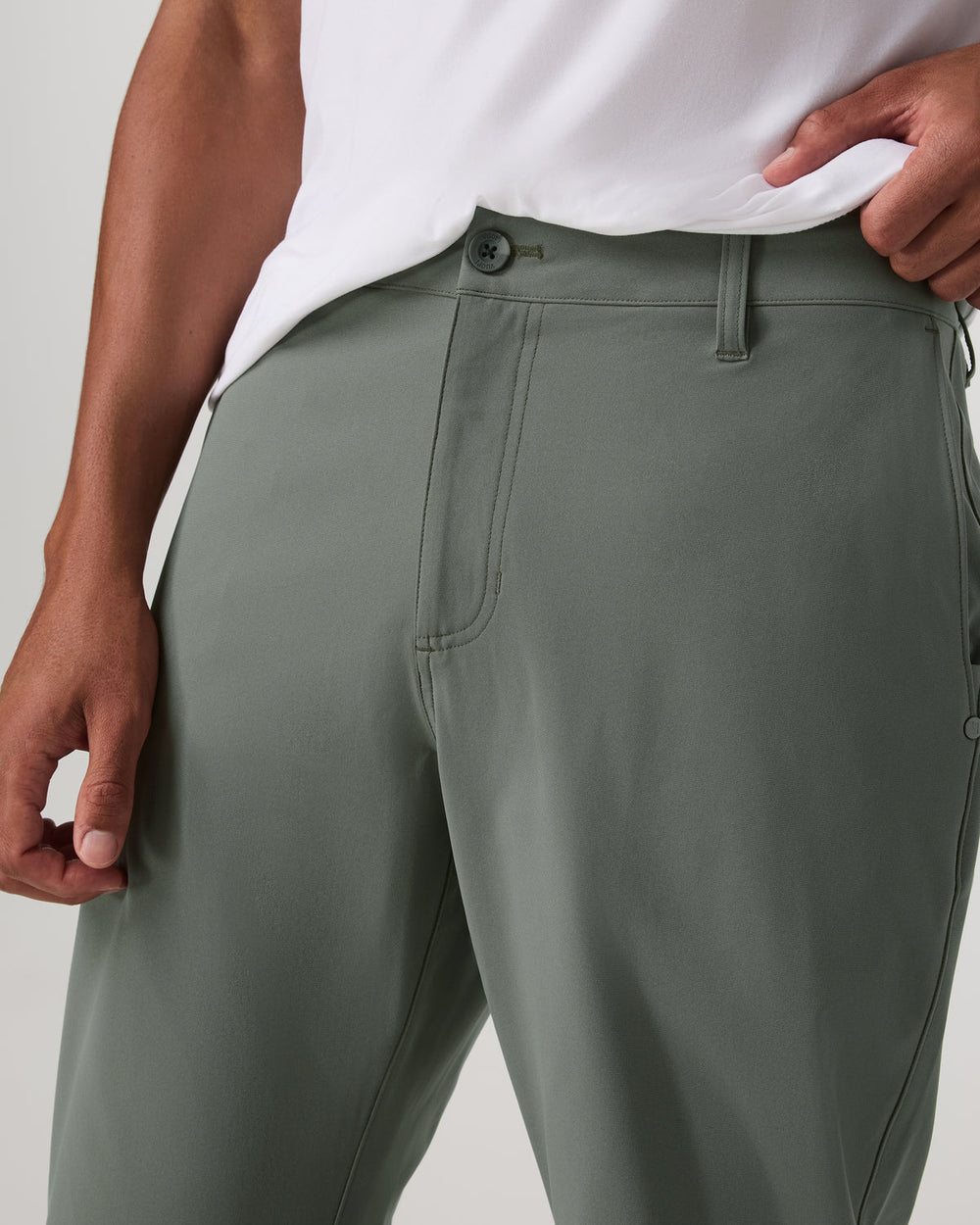 Meta Trouser Classic Fit 32" Men's Light Oregano Pants | Vuori shop