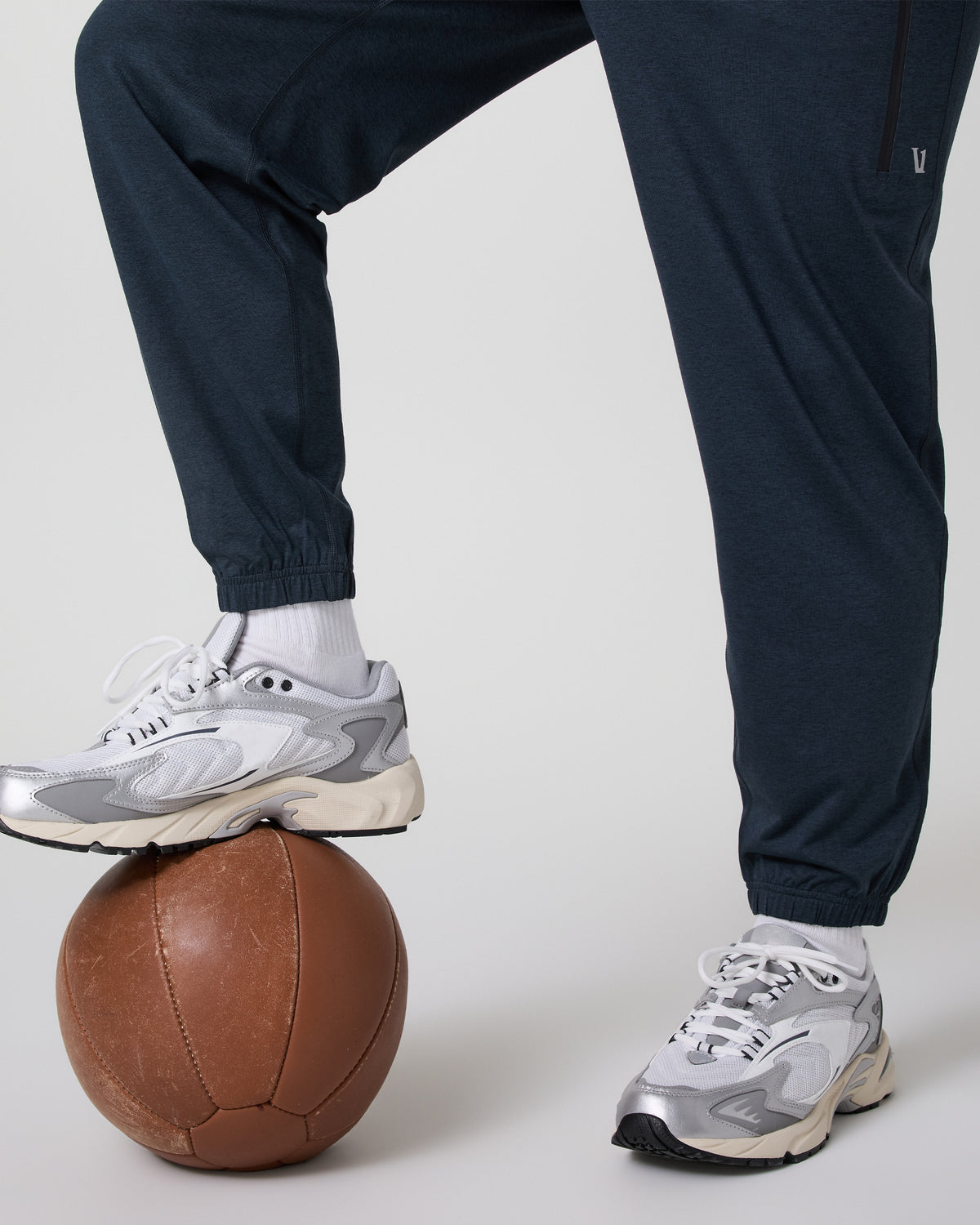 Sunday Performance Sweatpant Classic 28" Ink Heather | Vuori discount