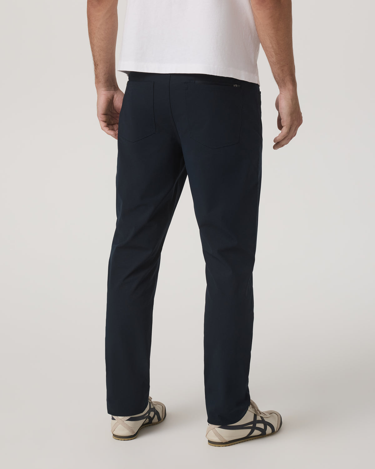 Meta Pant Classic Fit 34" Men's Ink 5-Pocket Pants | Vuori outlet