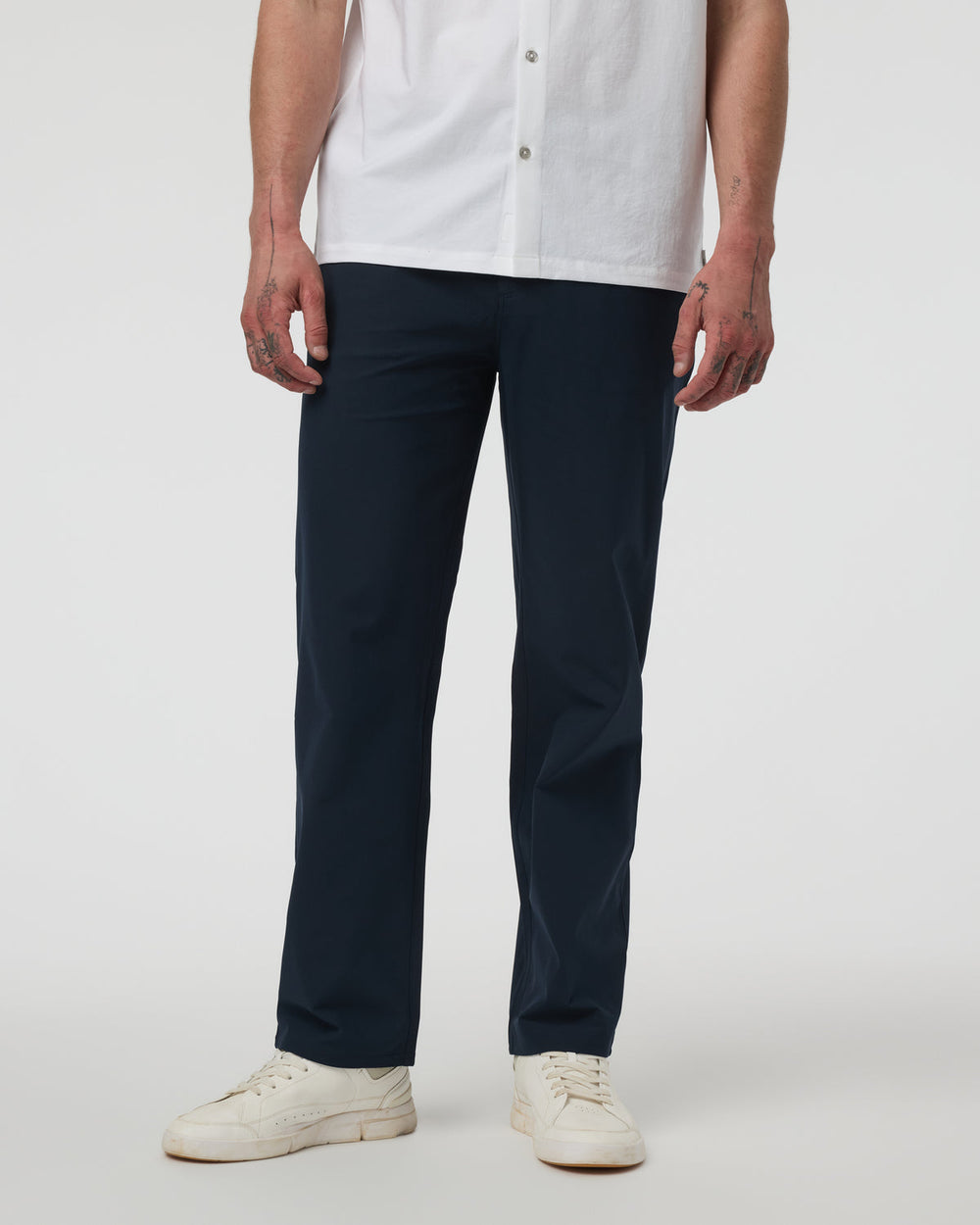 Meta Pant Relaxed 30" Ink | Vuori onsale