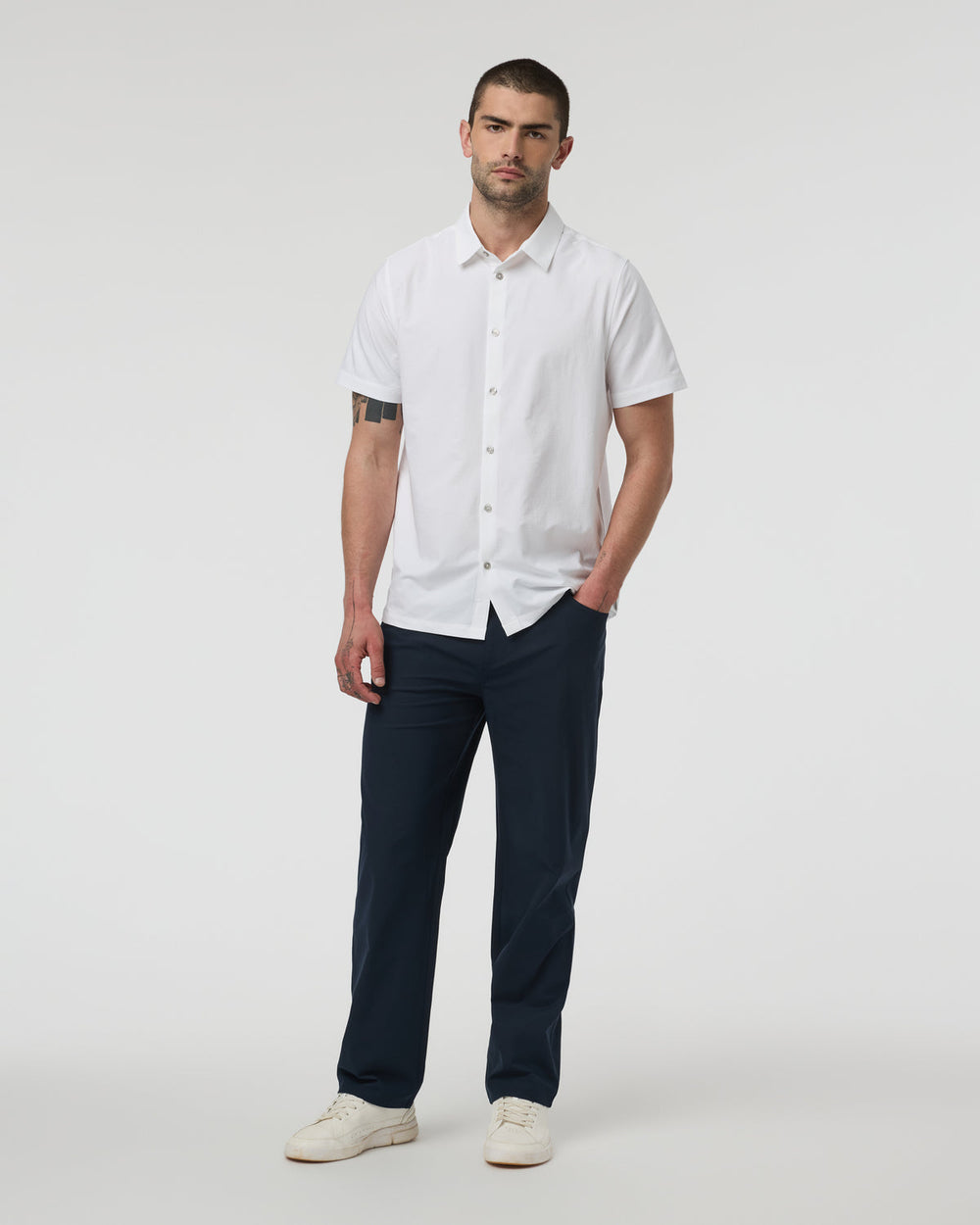 Meta Pant Relaxed 30" Ink | Vuori onsale