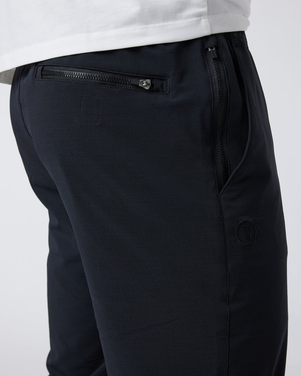 Elevate Kore Pant Lined Men's Black Athletic Pants | Vuori shop