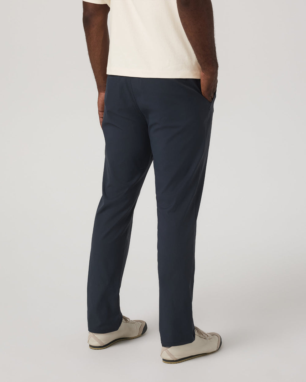 Cascade Chino Classic Fit 30" Men's Ink Pants | Vuori discount