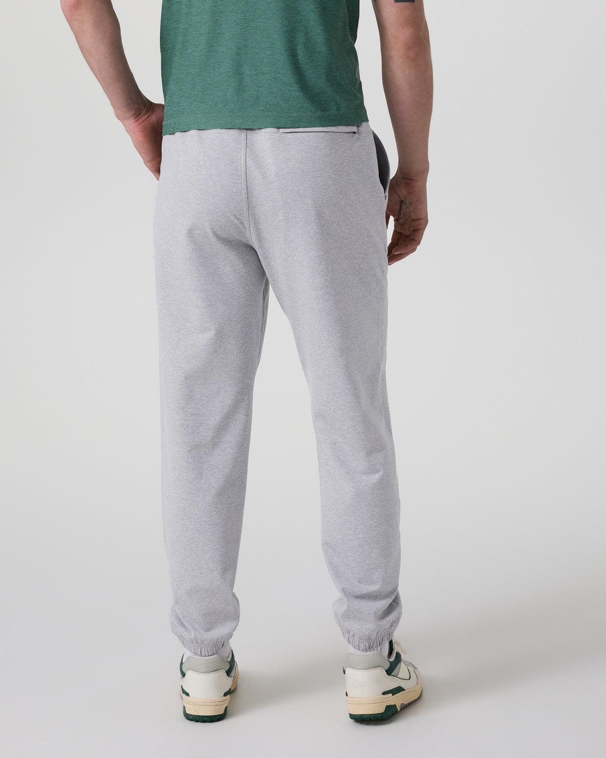 Coronado Performance Sweatpant Classic 30" Light Heather Grey | Vuori online