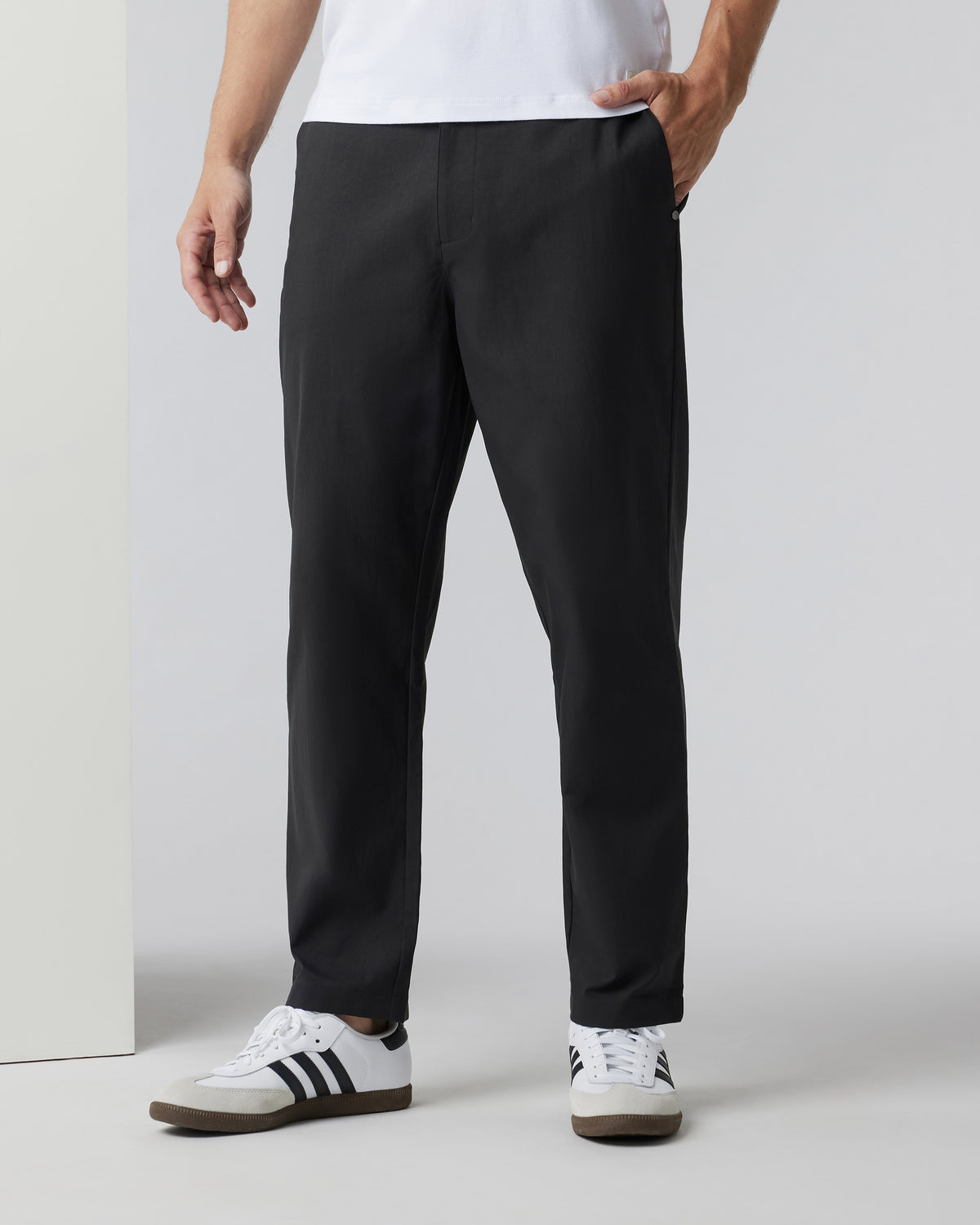Cascade Crinkle Pant Relaxed 30" Black | Vuori outlet