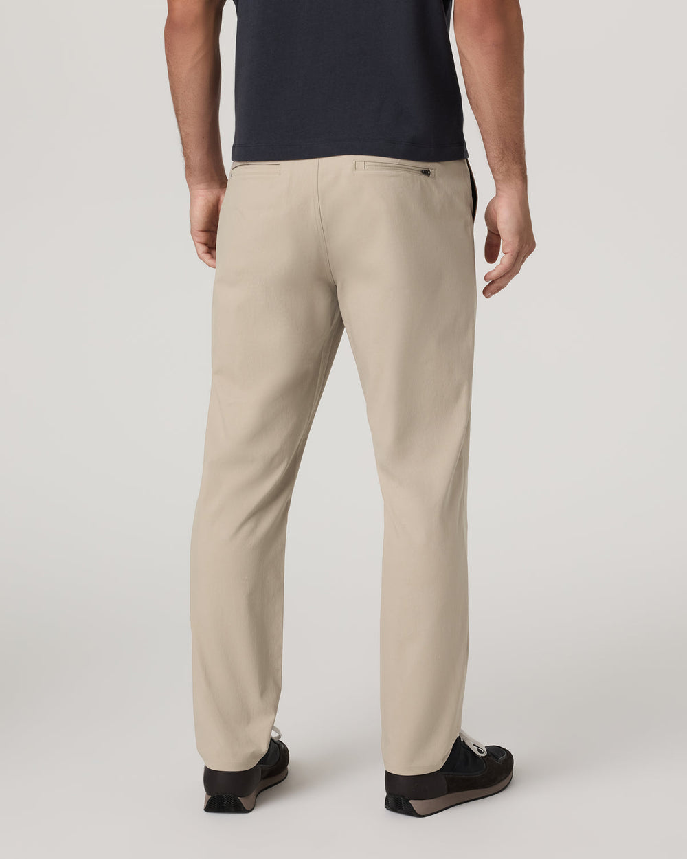 Cascade Chino Classic Fit 32" Men's Trench Pants | Vuori shop