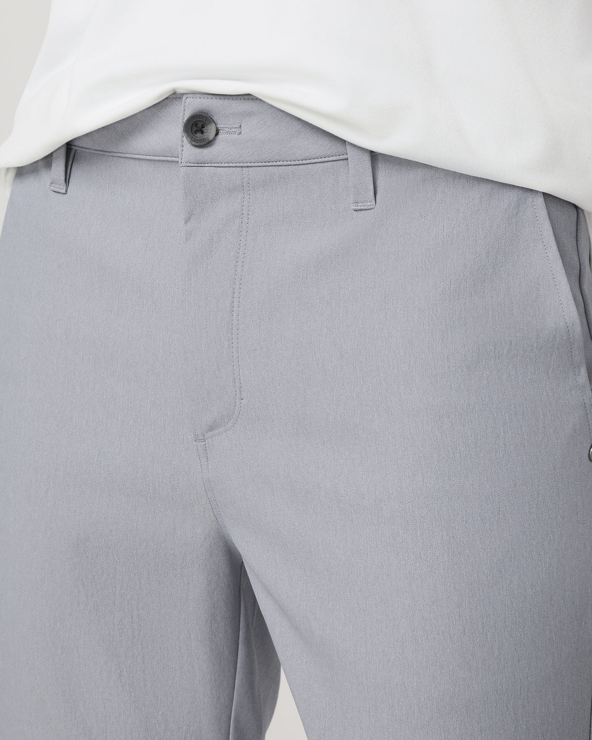Cascade Tech Chino Athletic Slim Fit 32" Heather Grey | Vuori outlet