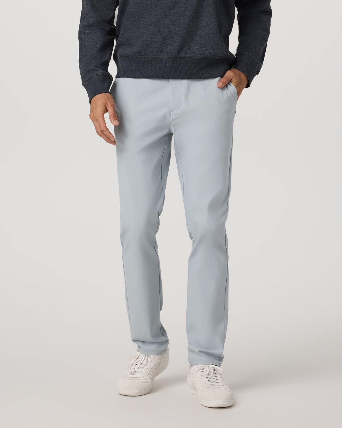 Men's Cascade Tech Chino Athletic Slim Fit 30" Blue Haze | Vuori onsale