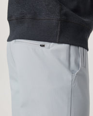 Men's Cascade Tech Chino Athletic Slim Fit 30" Blue Haze | Vuori onsale