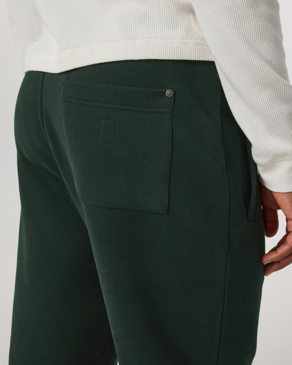 Seaside Sweatpant 28" Men's Relaxed Evergreen Sweatpant | Vuori onsale