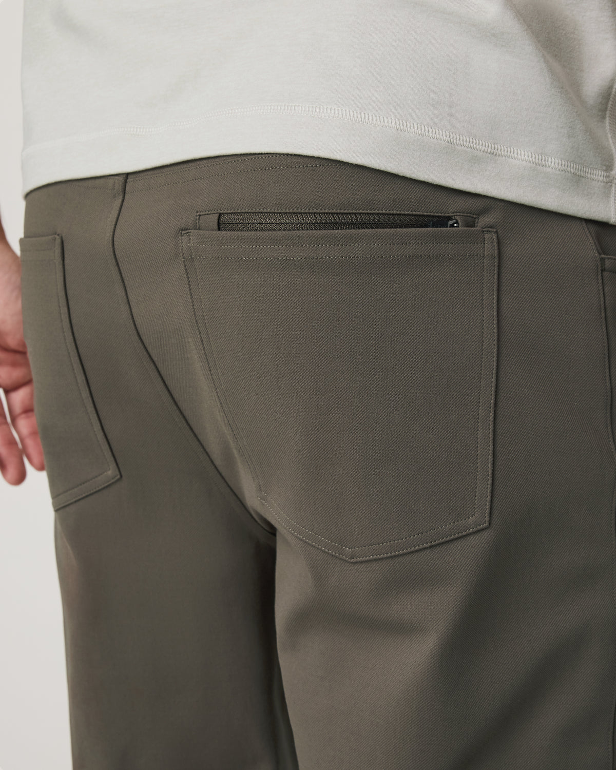 MetaTwill Pant Classic Fit 32" Men's Root Pants | Vuori onsale