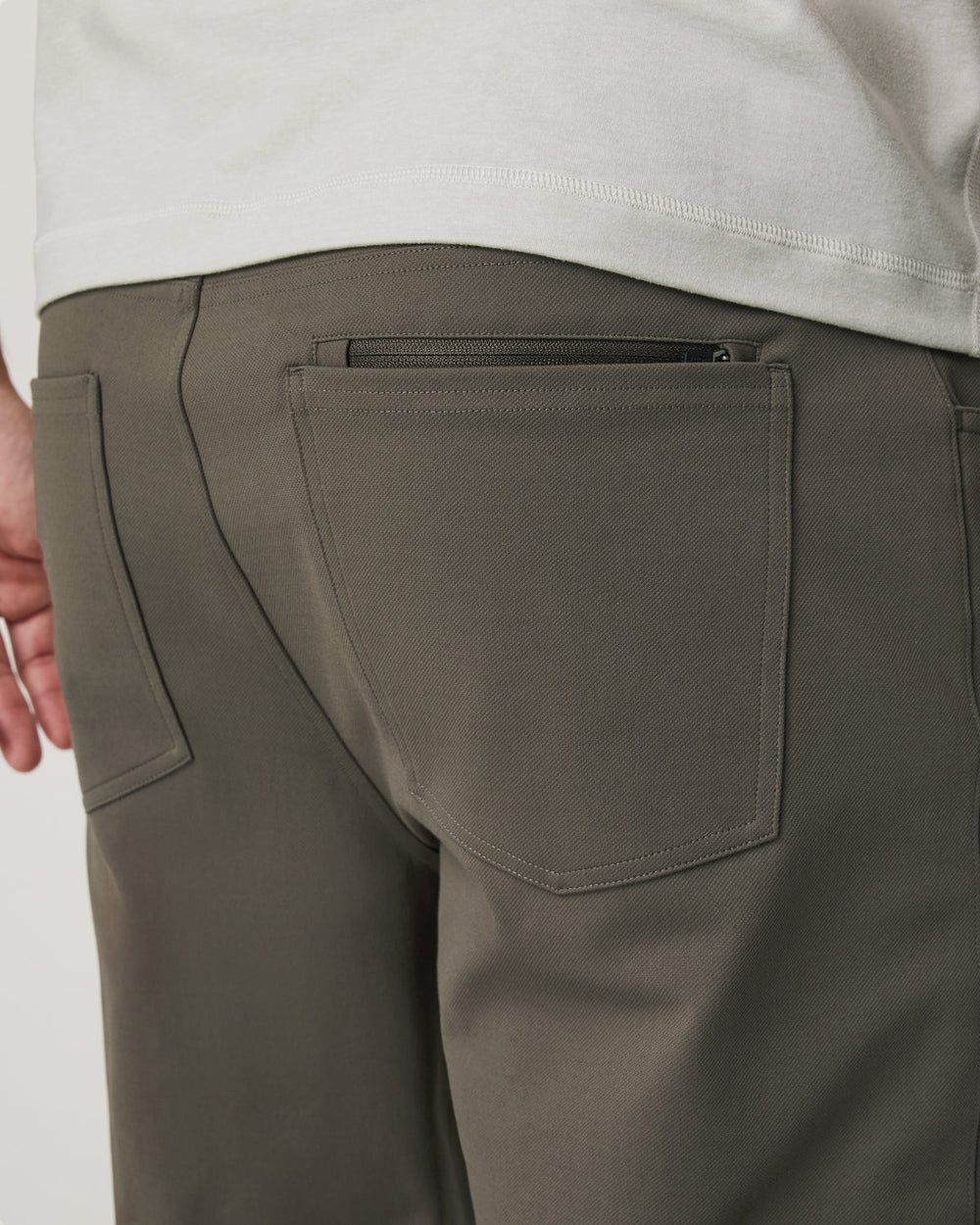 MetaTwill Pant Classic Fit 32" Men's Root Pants | Vuori onsale