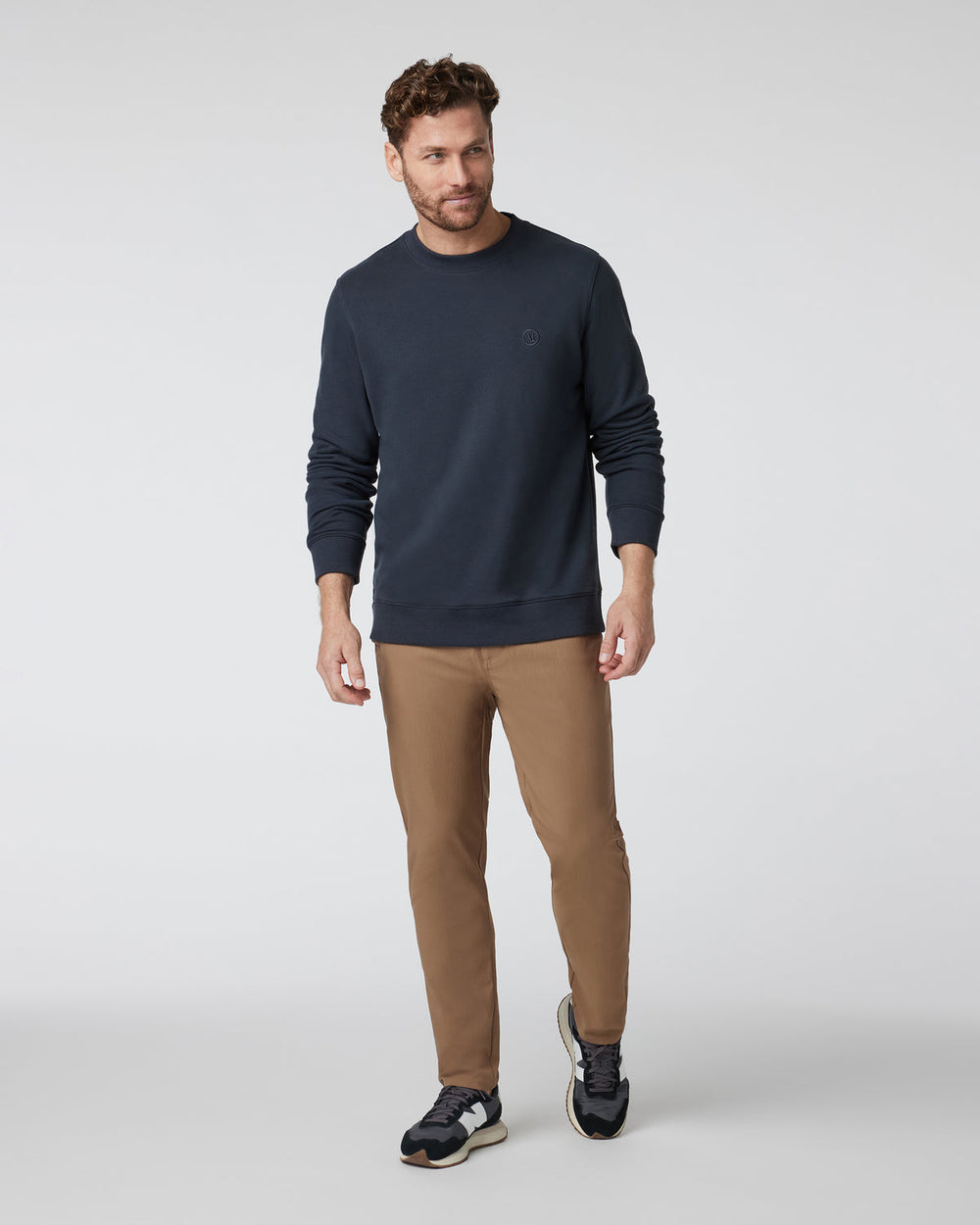 Cascade Tech Chino Men's Pecan Chinos | Vuori shop
