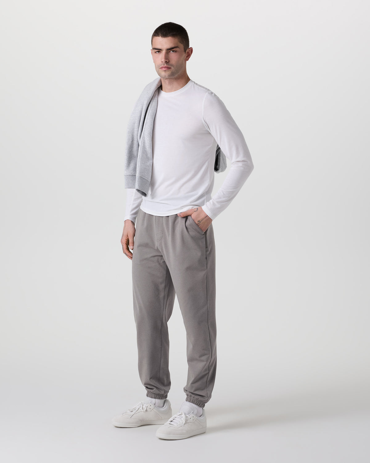 Coronado Performance Sweatpant Classic 28" Dolomite Heather | Vuori online