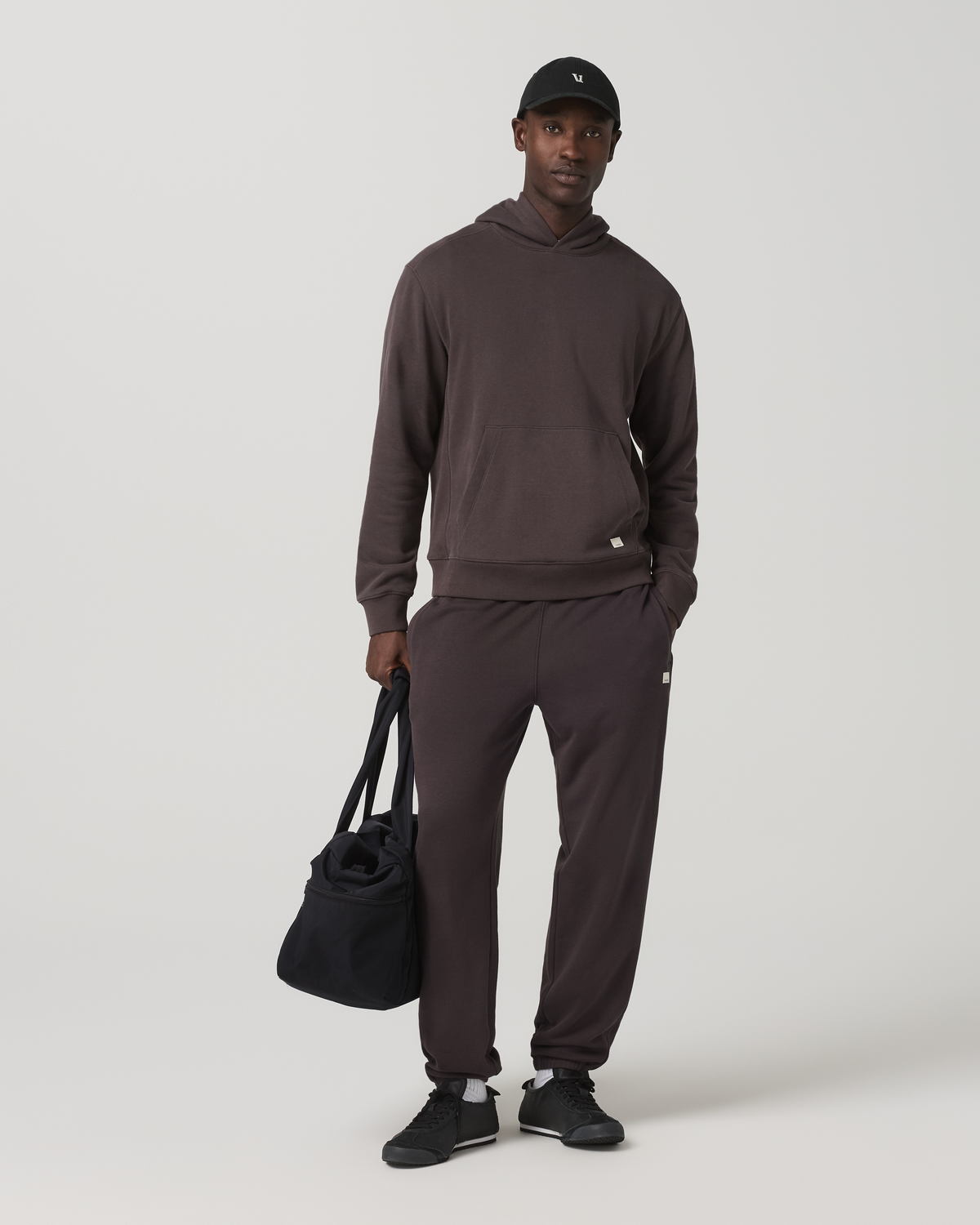 Cypress Vintage Jogger 28" Men's Comfy Soot Joggers | Vuori for sale