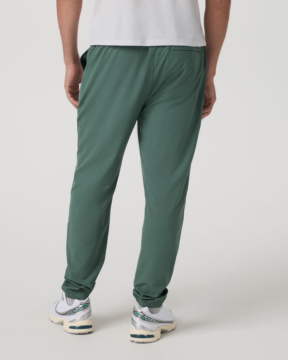 Kore Jogger Lined 28" Men's Agate Green Joggers with Liner | Vuori discount