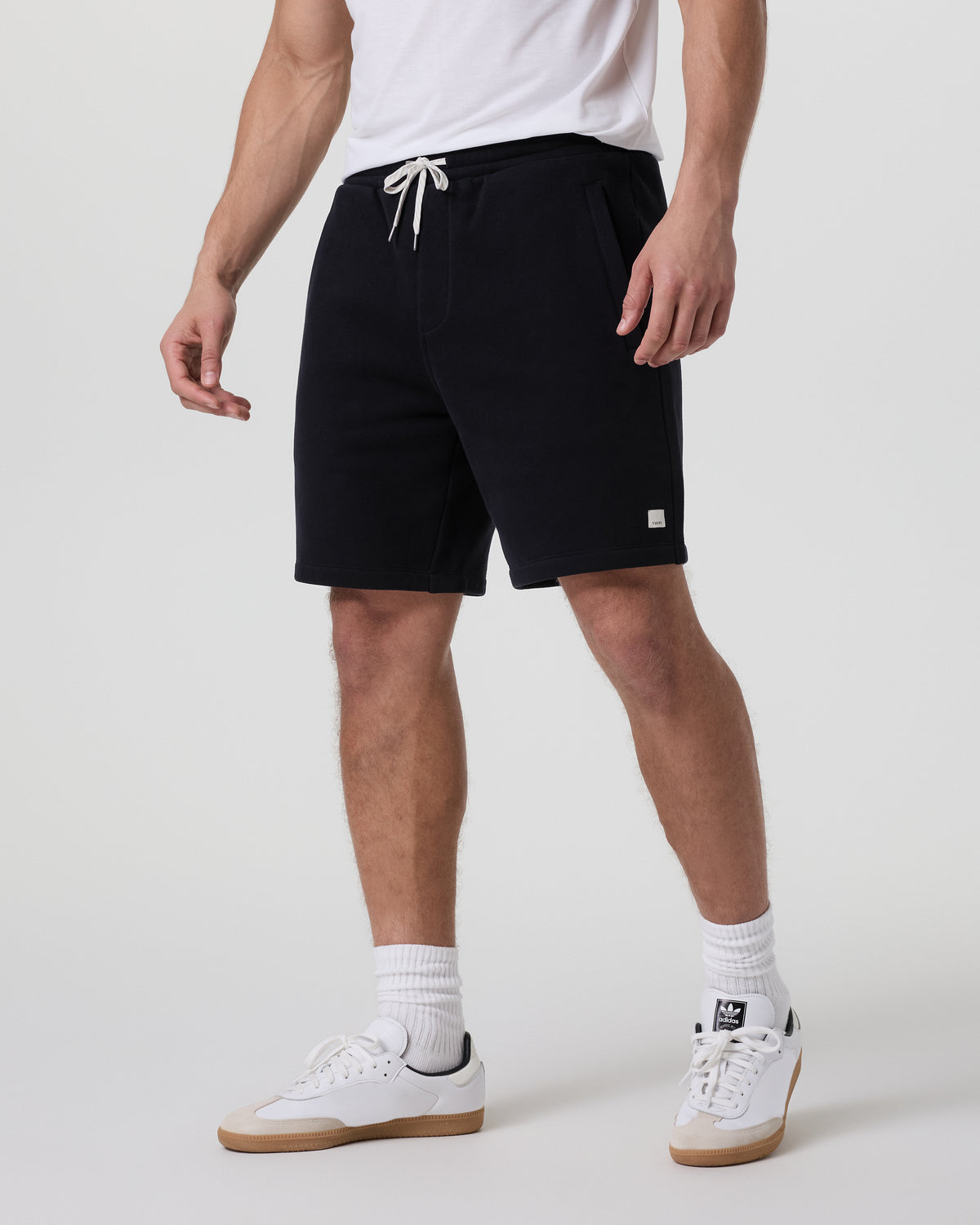 Seaside Short Classic Fit 8" Black | Vuori outlet