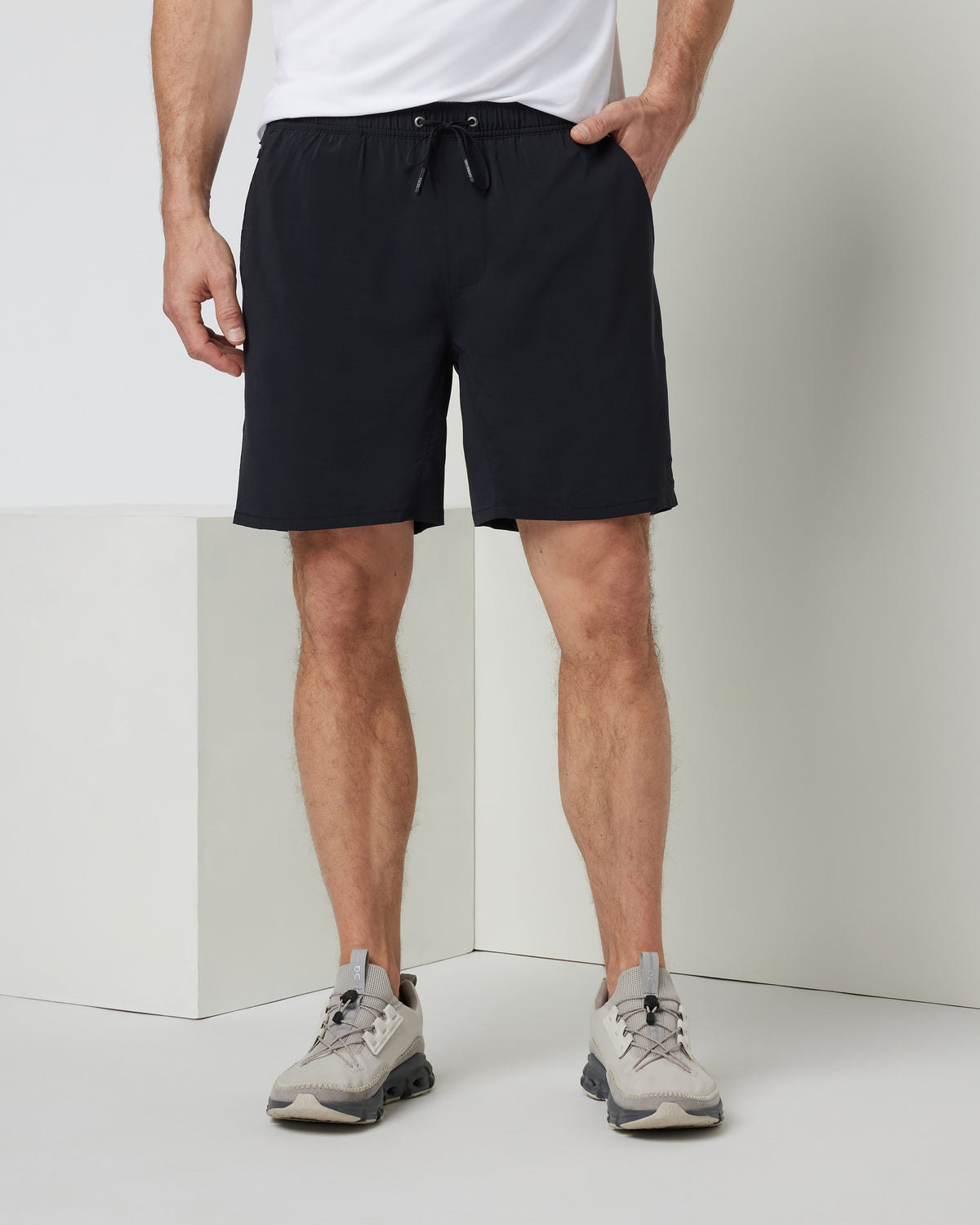 Kore Elevate Short Lined 7" Men's Black Shorts with Zip Pockets | Vuori discount