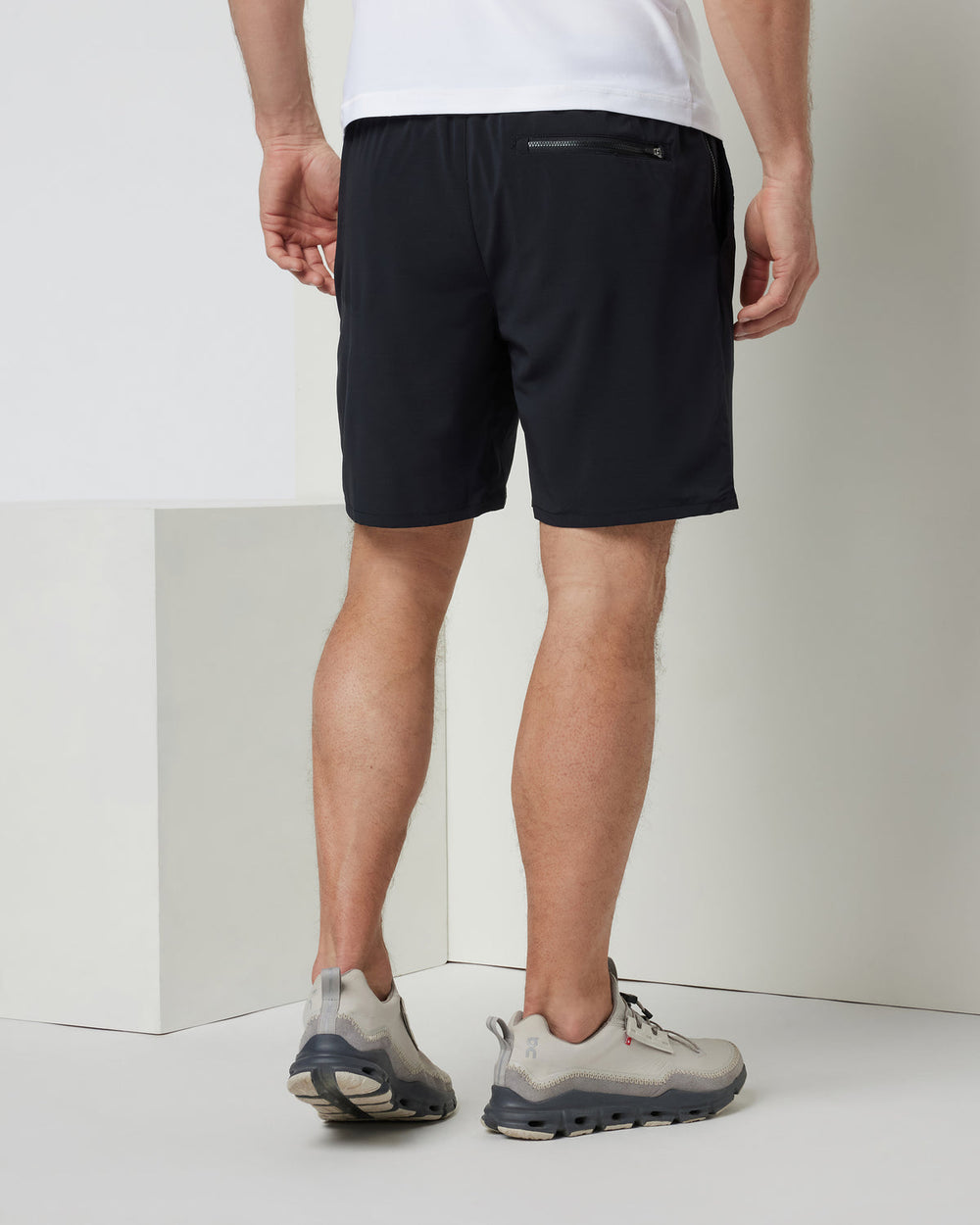 Kore Elevate Short Lined 7" Men's Black Shorts with Zip Pockets | Vuori discount