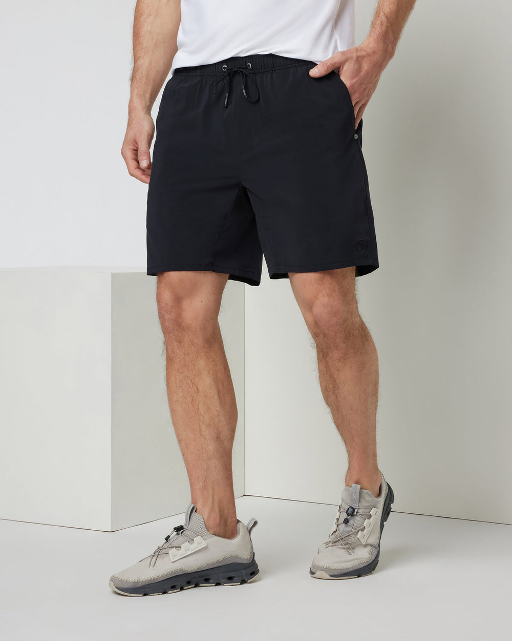 Kore Elevate Short Lined 7" Men's Black Shorts with Zip Pockets | Vuori discount