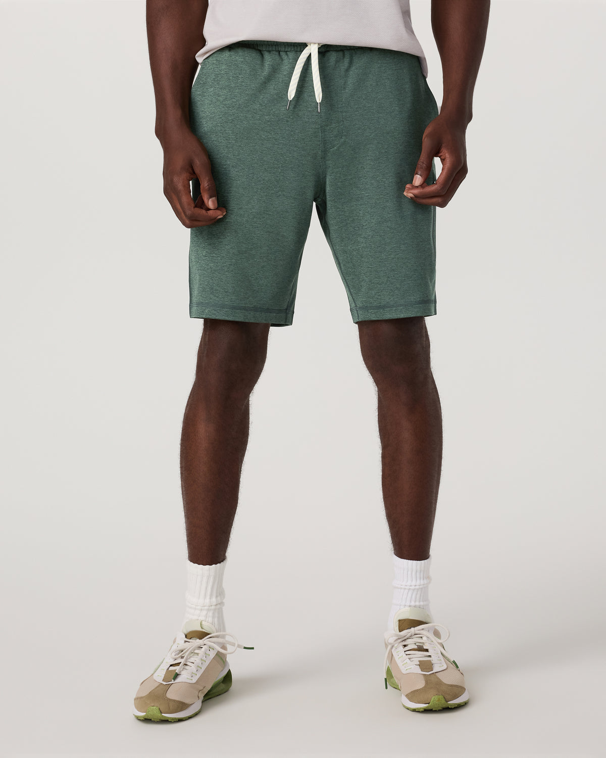 Sunday Performance Short 8" Men's Agate Green Shorts | Vuori online